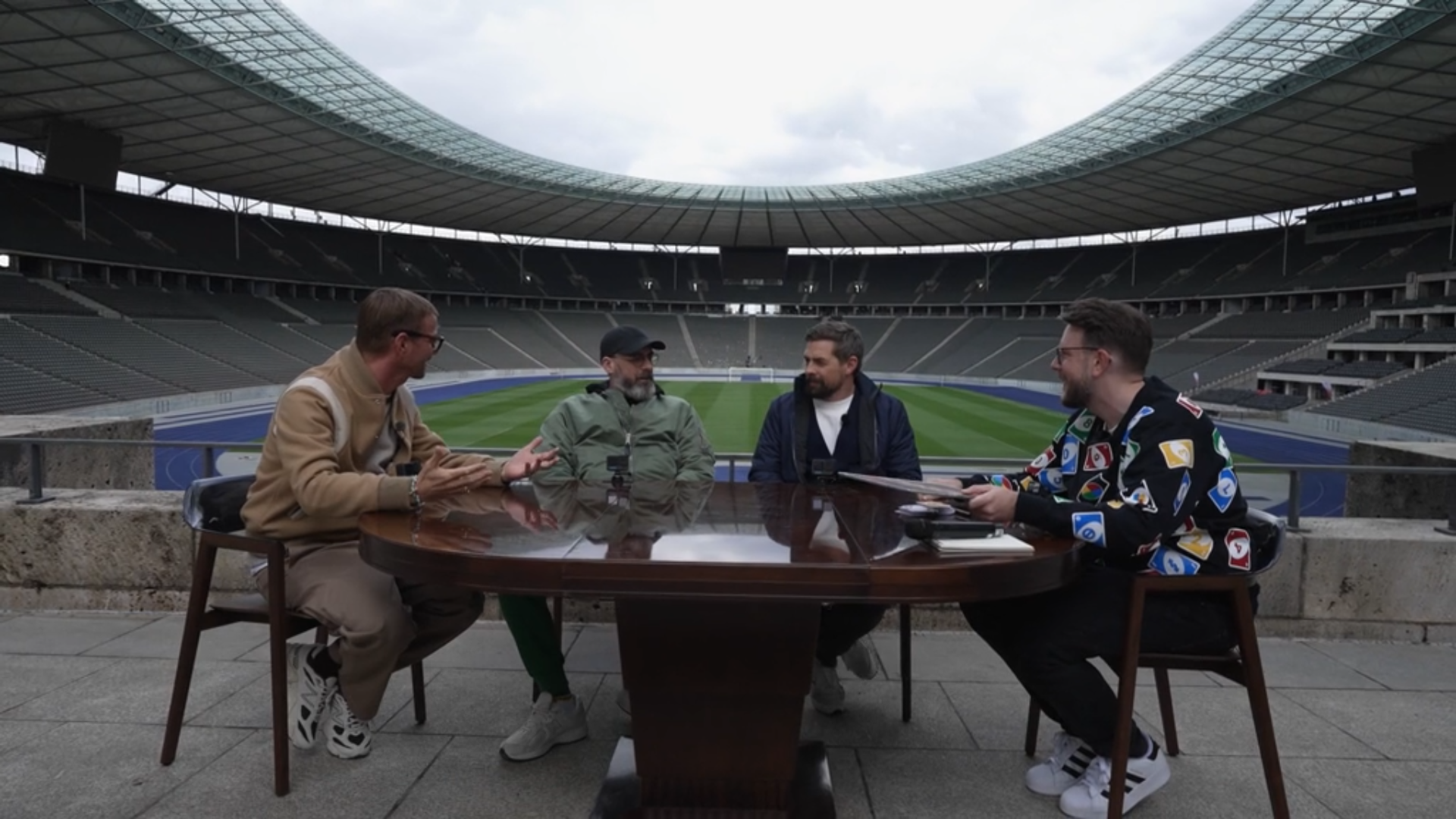 24 Stunden von Joko & Klaas Folge 4: Spielenachmittag mit Sido im Olympiastadion ©